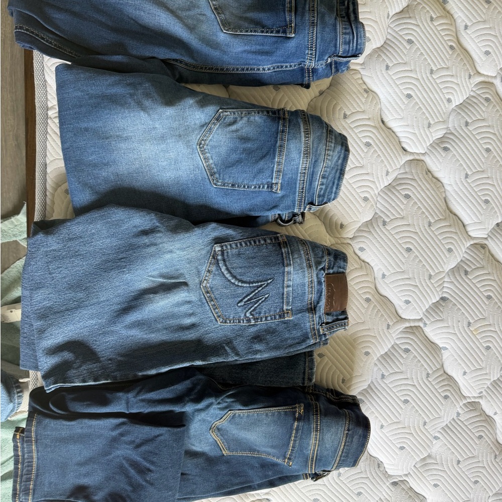 Woman’s Maurices jeans